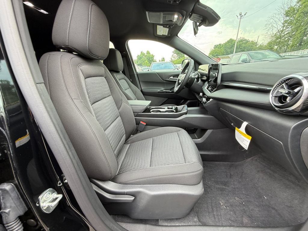 New 2027 Chevrolet Equinox LT FWD image 24