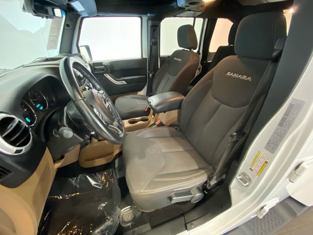 Used 2017 Jeep Wrangler Unlimited Sahara w/ Connectivity Group image 12