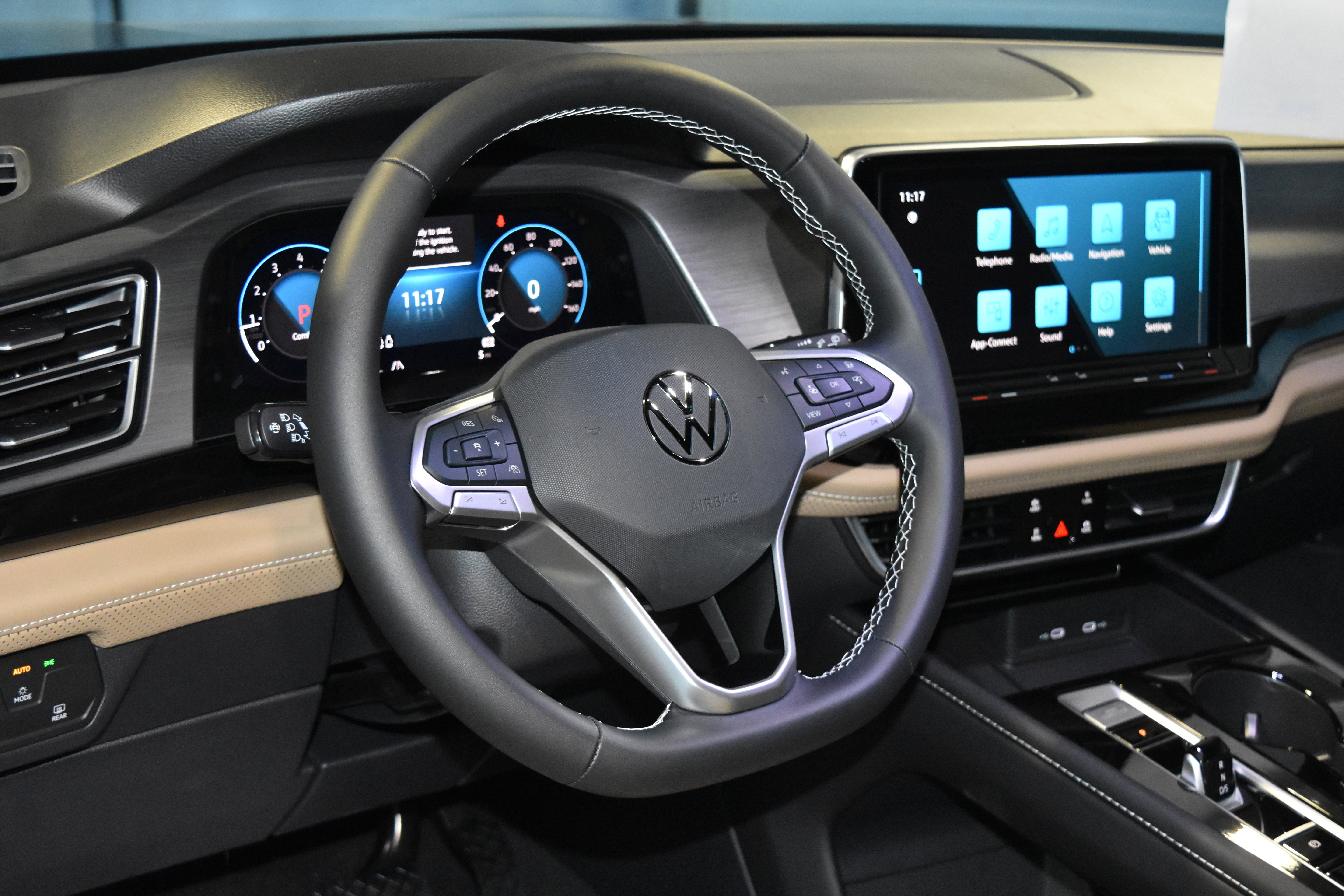 New 2025 Volkswagen Atlas Cross Sport SE image 2