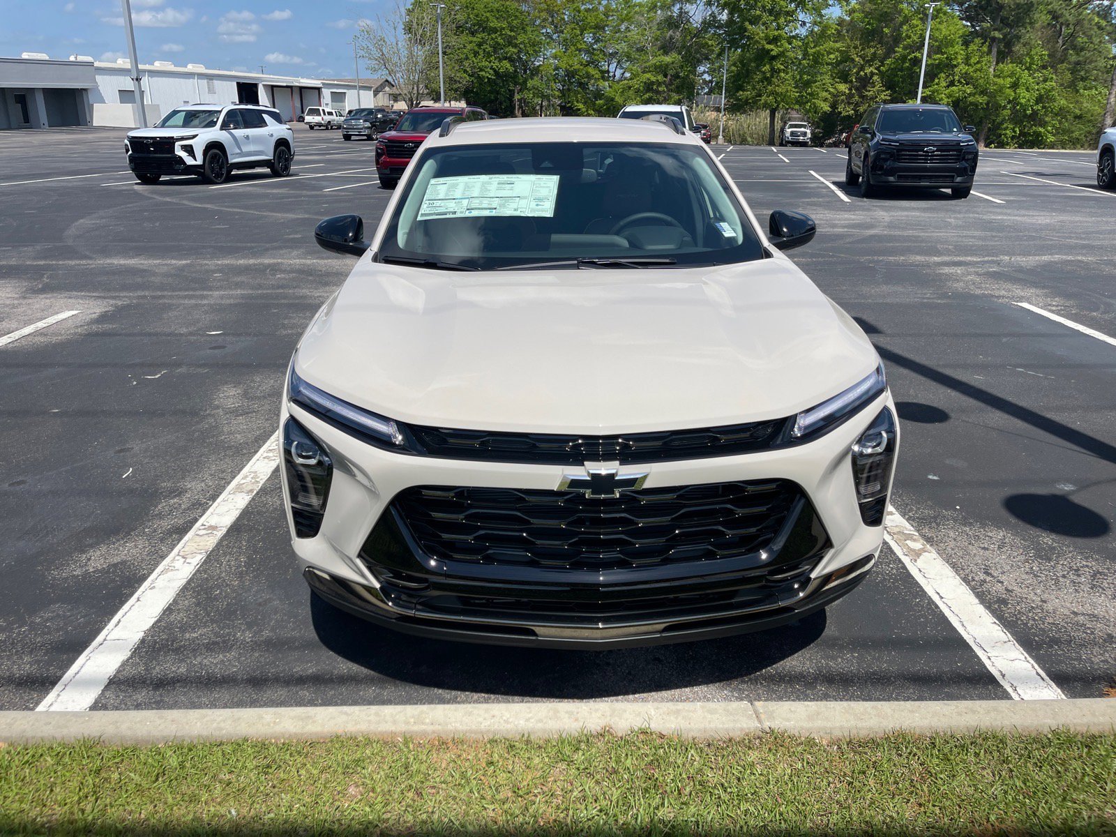 New 2026 Chevrolet Trax ACTIV image 2