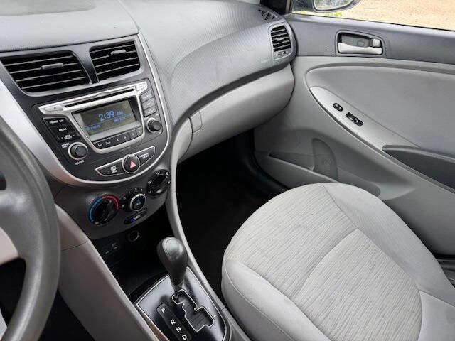 Used 2017 Hyundai Accent SE image 37