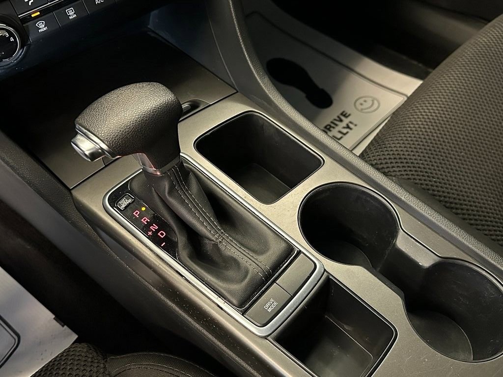 Used 2020 Kia Optima LX image 15