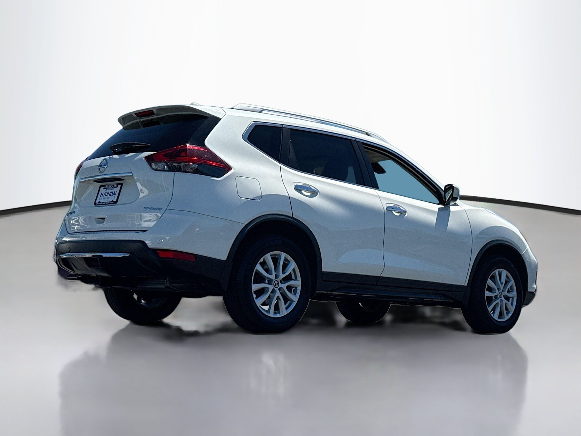Used 2020 Nissan Rogue SV AWD/4WD image 2