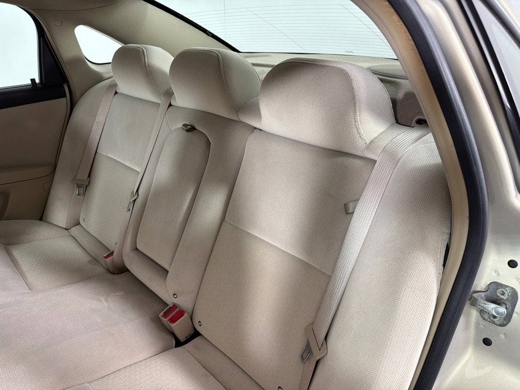 Used 2010 Chevrolet Impala LT FWD image 17