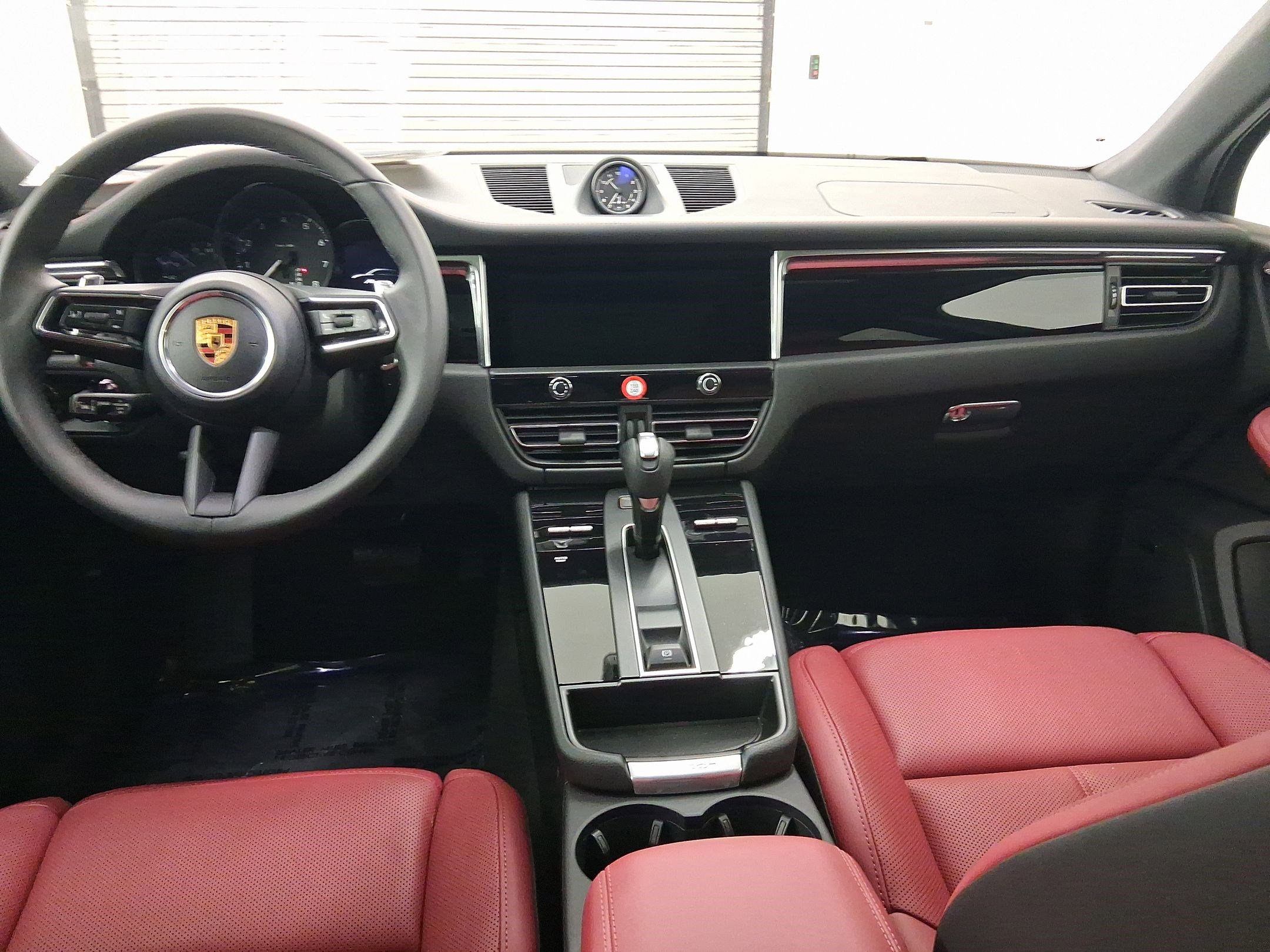 New 2026 Porsche Macan image 13