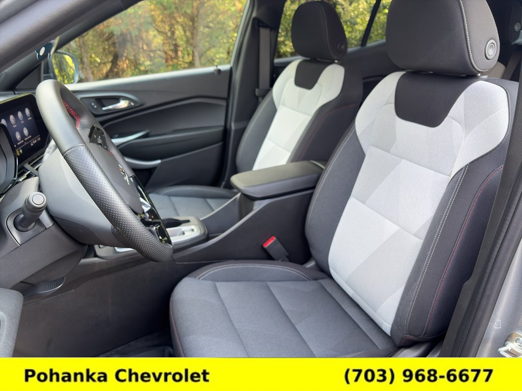 Certified 2026 Chevrolet Trax RS w/ Sunroof Package FWD image 26