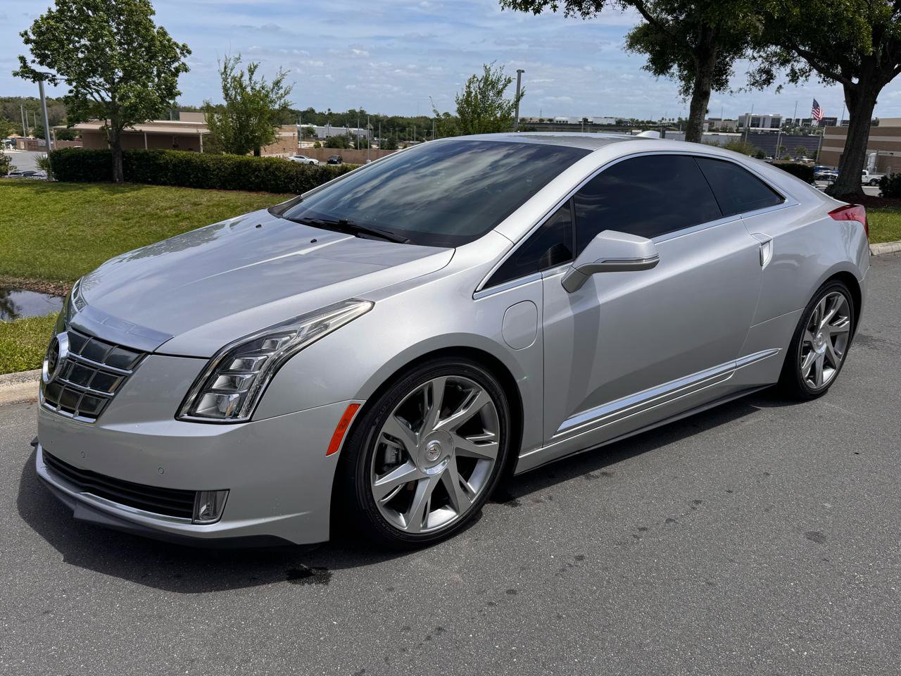 Used 2014 Cadillac ELR w/ Luxury Package FWD image 7