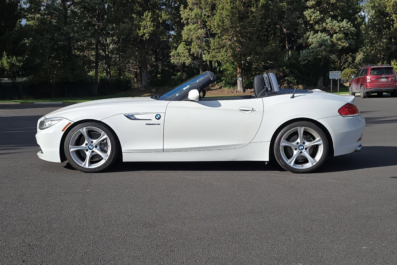 Used 2016 BMW Z4 sDrive28i image 8