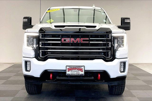 Used 2022 GMC Sierra 2500 AT4 image 2