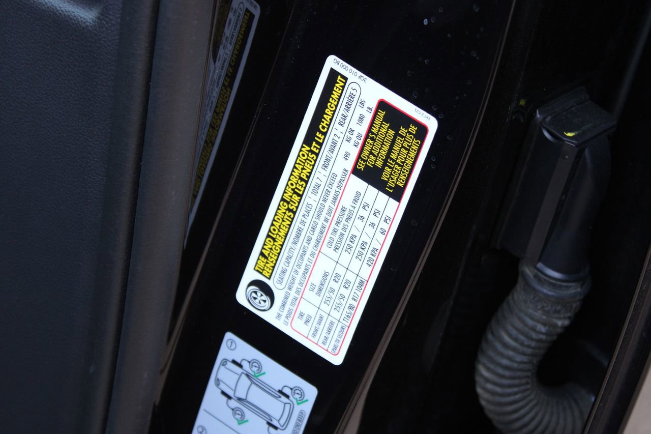 Used 2021 Volkswagen Atlas SE image 31