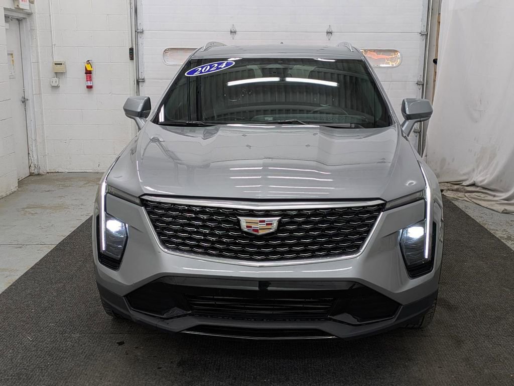 Used 2024 Cadillac XT4 Premium Luxury image 14