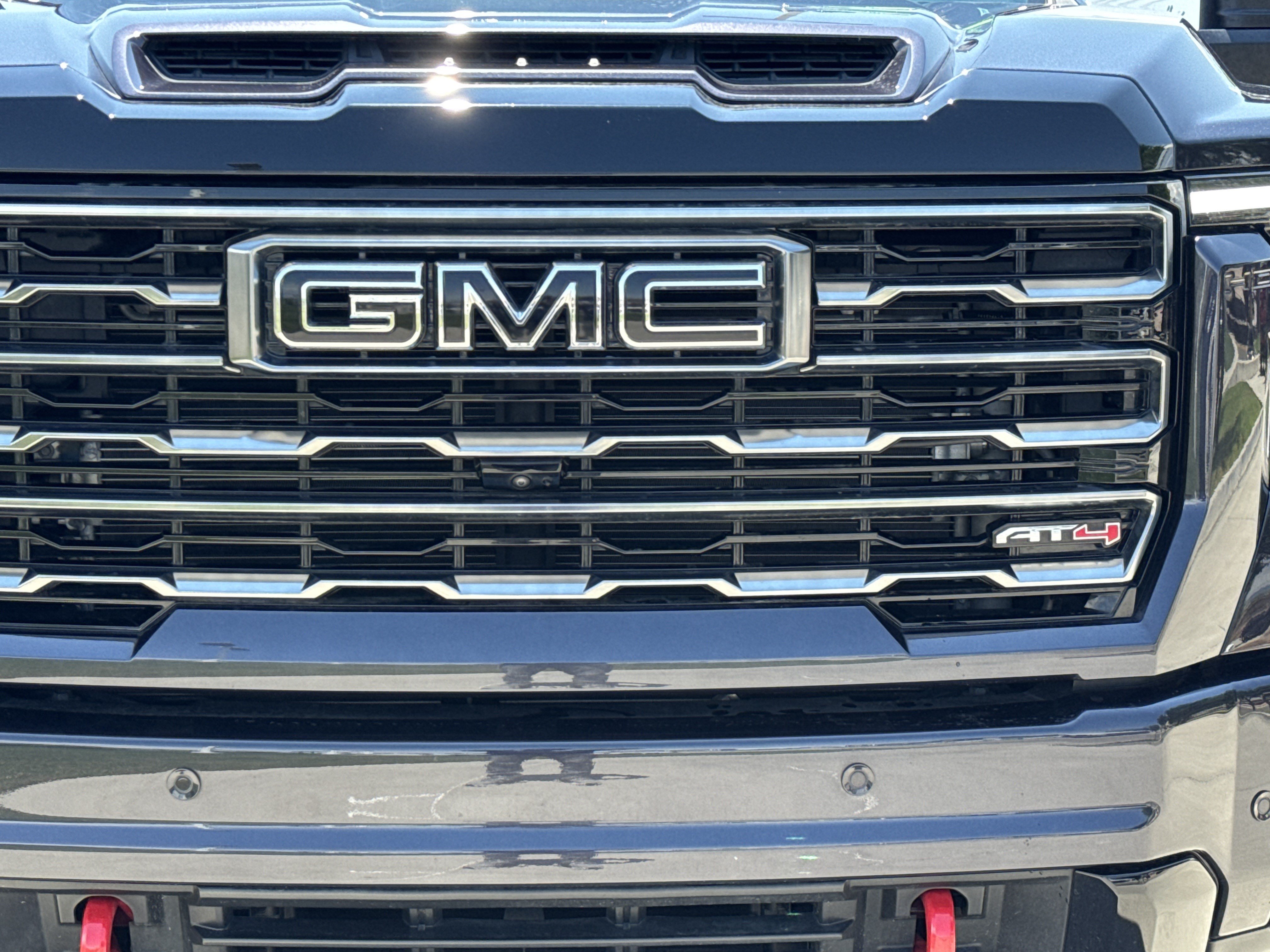 Used 2025 GMC Sierra 3500 AT4 w/ AT4 Premium Plus Package AWD/4WD image 9