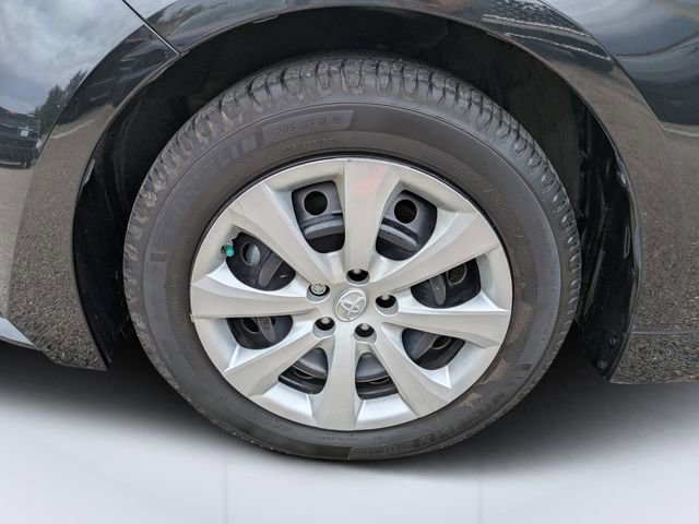 Used 2022 Toyota Corolla LE FWD image 11