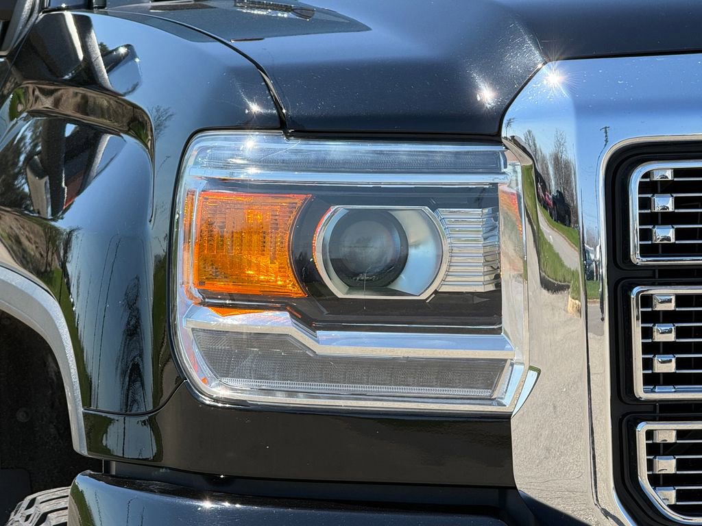 Used 2019 GMC Sierra 3500 Denali image 50