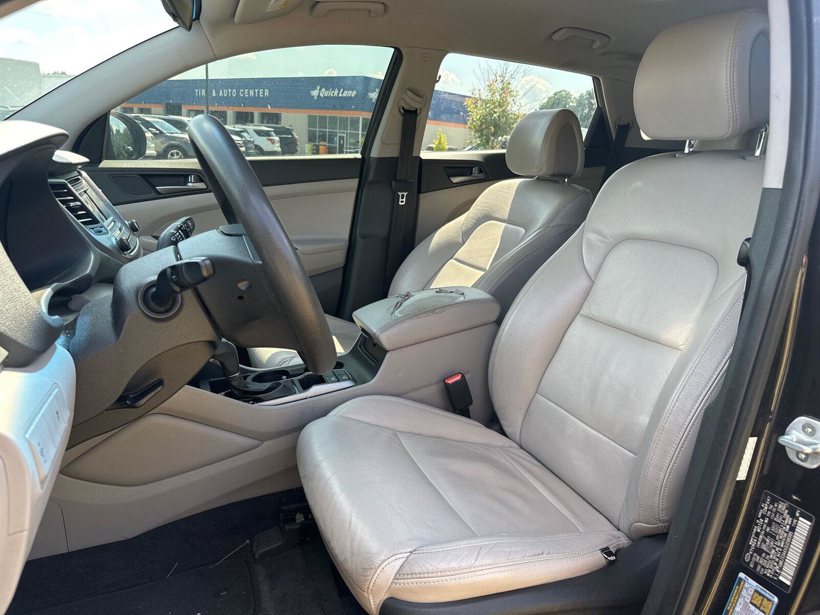 Used 2016 Hyundai Tucson SE w/ Option Group 02 FWD image 5
