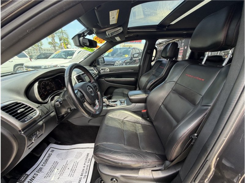 Used 2018 Jeep Grand Cherokee Trailhawk w/ Trailhawk Luxury Group AWD/4WD image 17