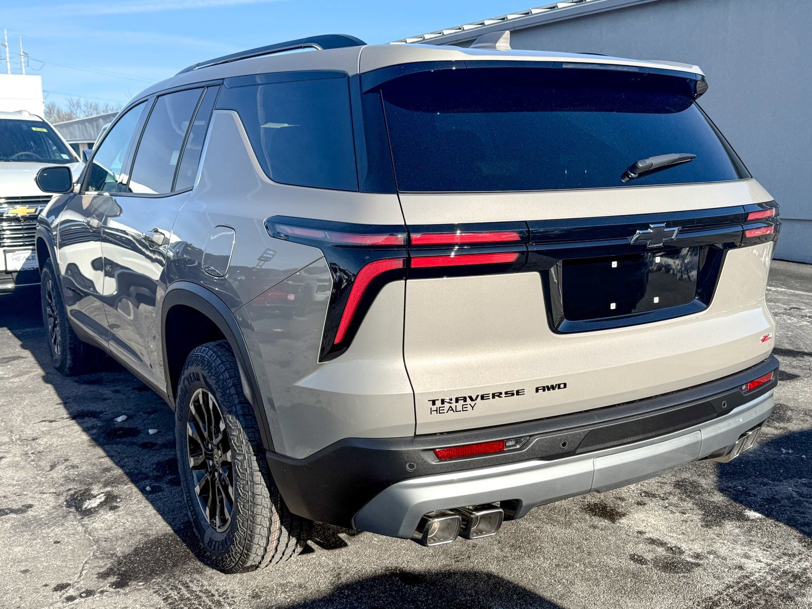 New 2026 Chevrolet Traverse Z71 w/ LPO, Floor Liner Package image 5