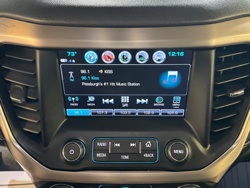 Used 2019 GMC Acadia Denali w/ Technology Package AWD/4WD image 17
