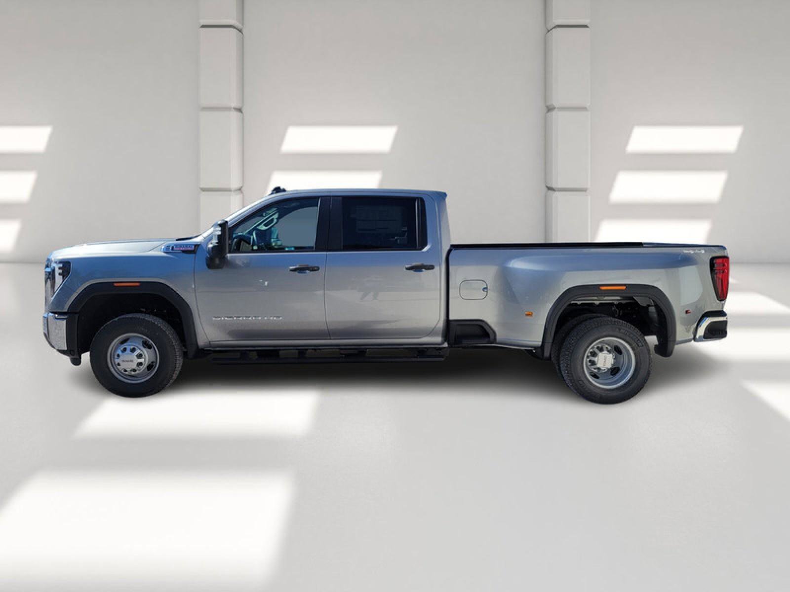 New 2026 GMC Sierra 3500 Pro w/ 1SA Pro Safety Plus Package image 4