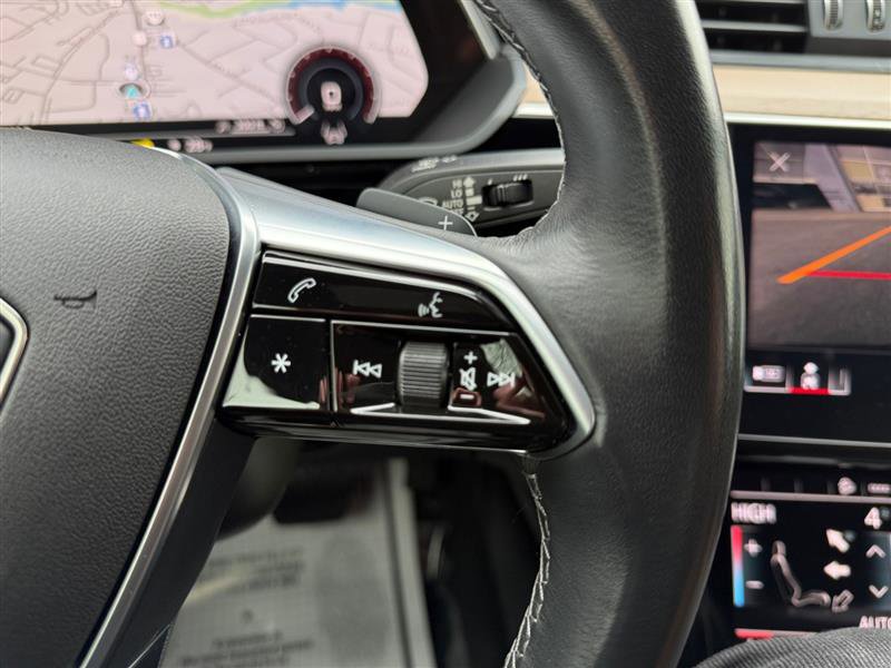 Used 2024 Audi Q8 e-tron Premium Plus image 28