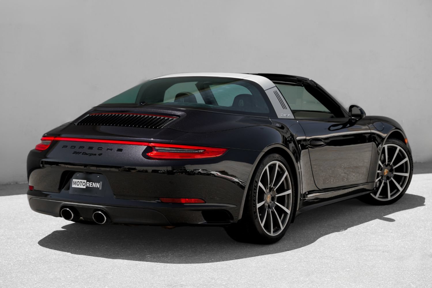 Used 2017 Porsche 911 Targa 4S AWD/4WD image 3