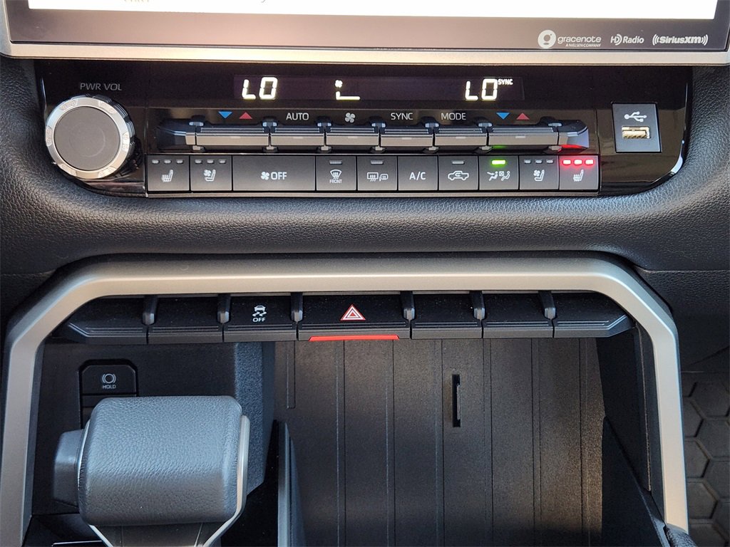Used 2023 Toyota Tundra Limited image 22
