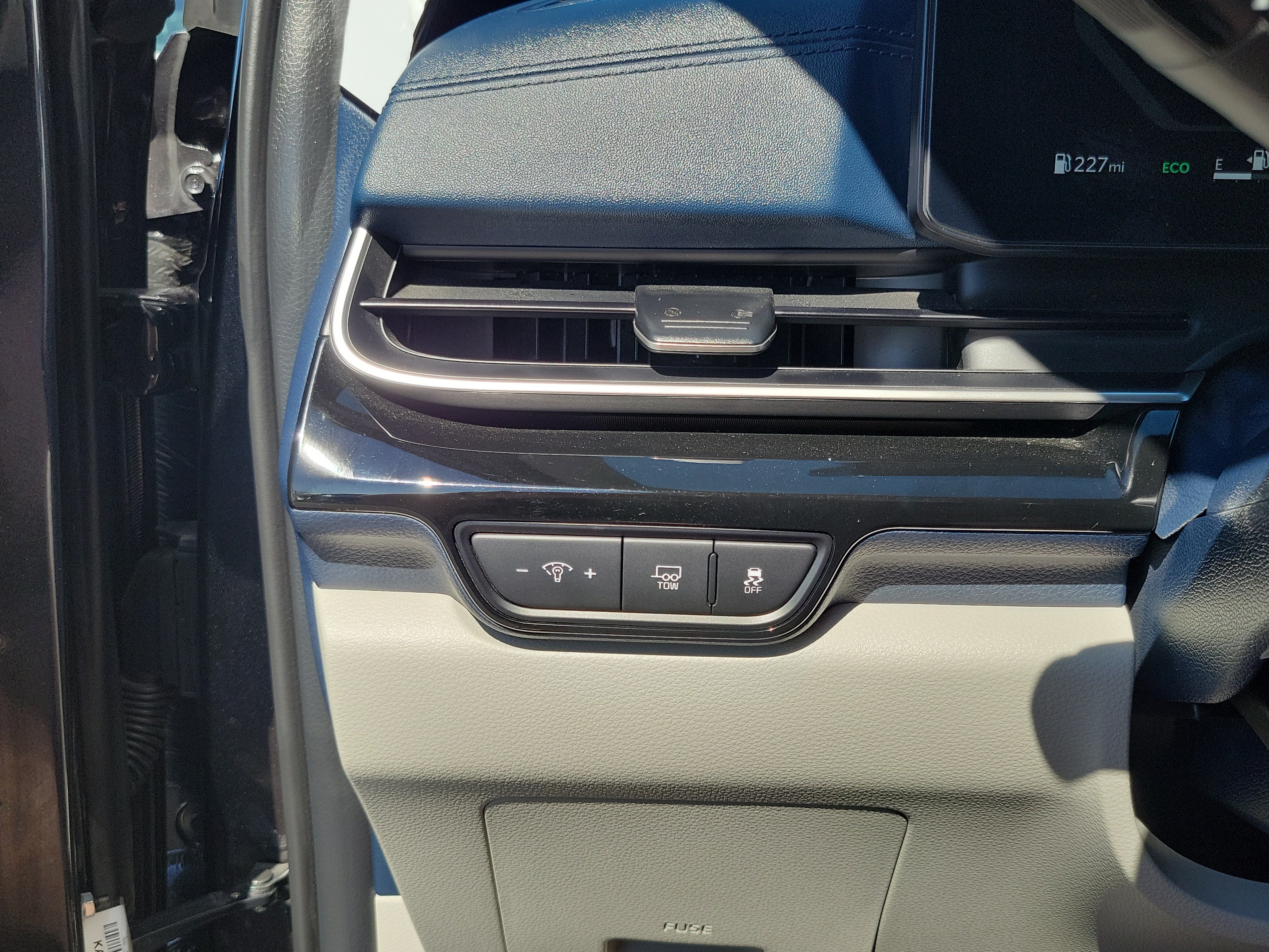 Used 2025 Kia Carnival SX Prestige FWD image 12