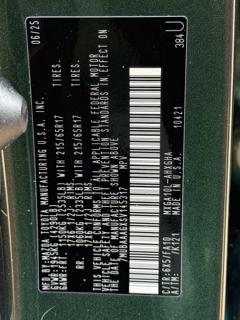 Used 2025 Toyota Corolla Cross LE w/ Moonroof Package FWD image 31