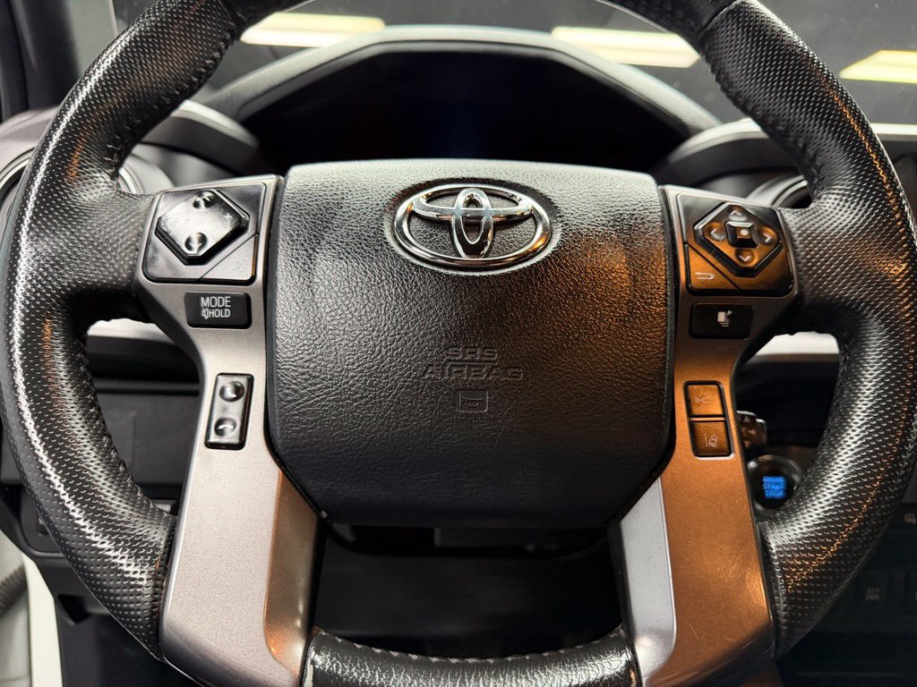 Used 2020 Toyota Tacoma TRD Sport w/ Technology Package AWD/4WD image 22