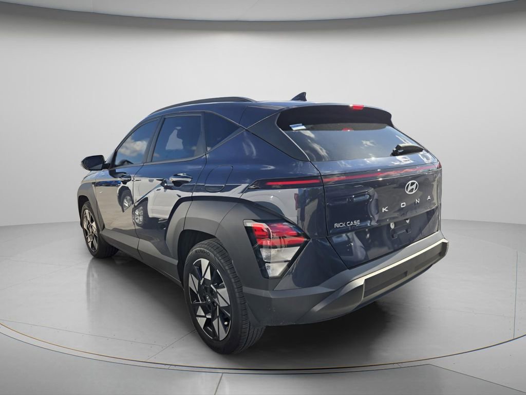Used 2025 Hyundai Kona SEL FWD image 7