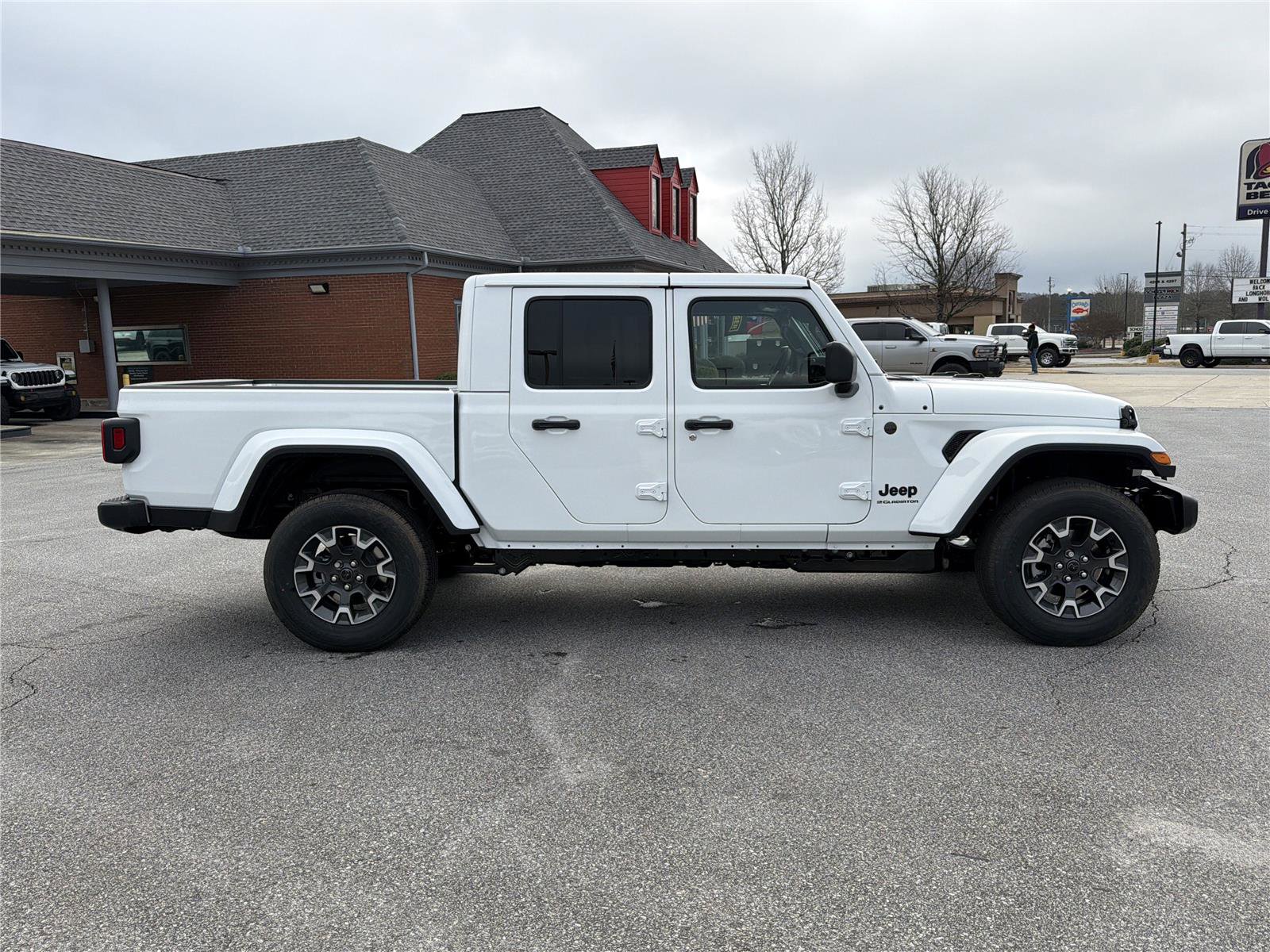 New 2026 Jeep Gladiator Sport image 5