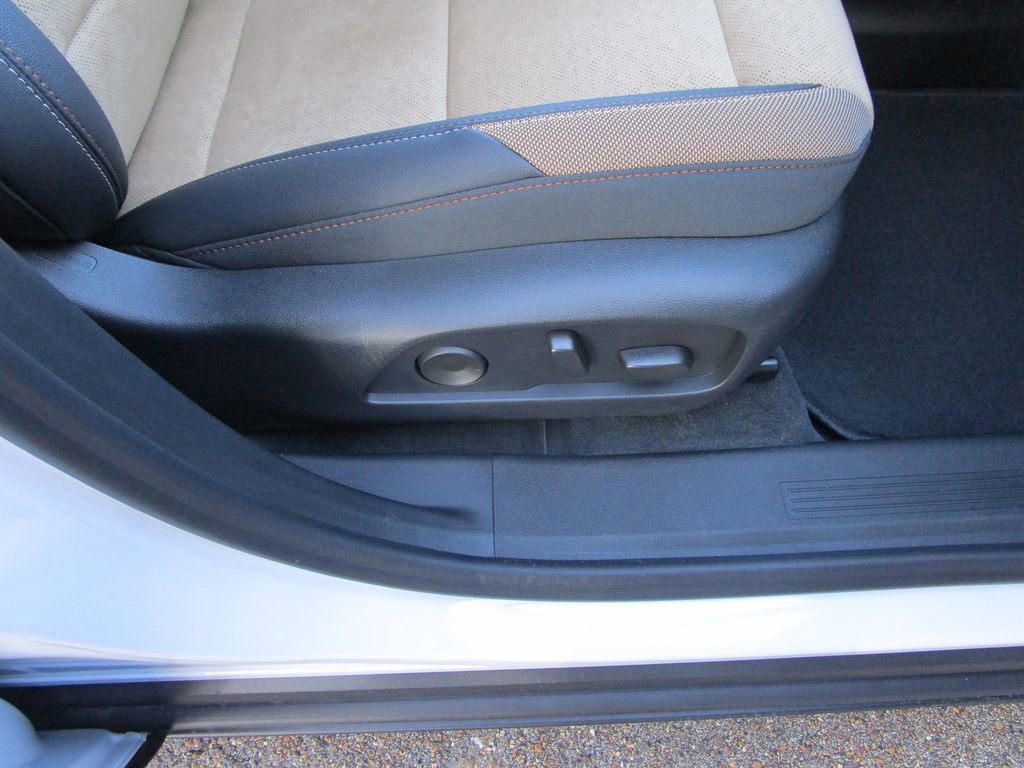 New 2026 Chevrolet Equinox ACTIV w/ Convenience Package III image 19