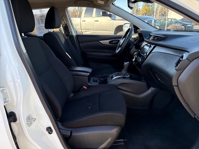 Used 2021 Nissan Rogue Sport S image 9