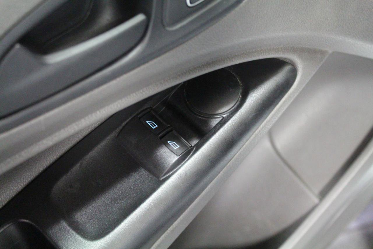 Used 2020 Ford Transit Connect XL image 18