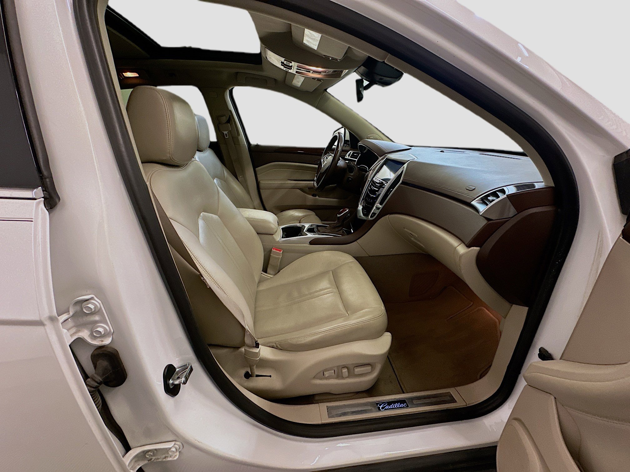 Used 2015 Cadillac SRX Luxury w/ Driver Awareness Package image 33