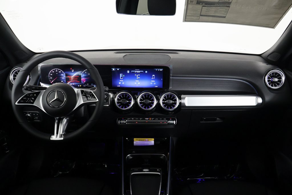 New 2026 Mercedes-Benz GLB 250 image 4