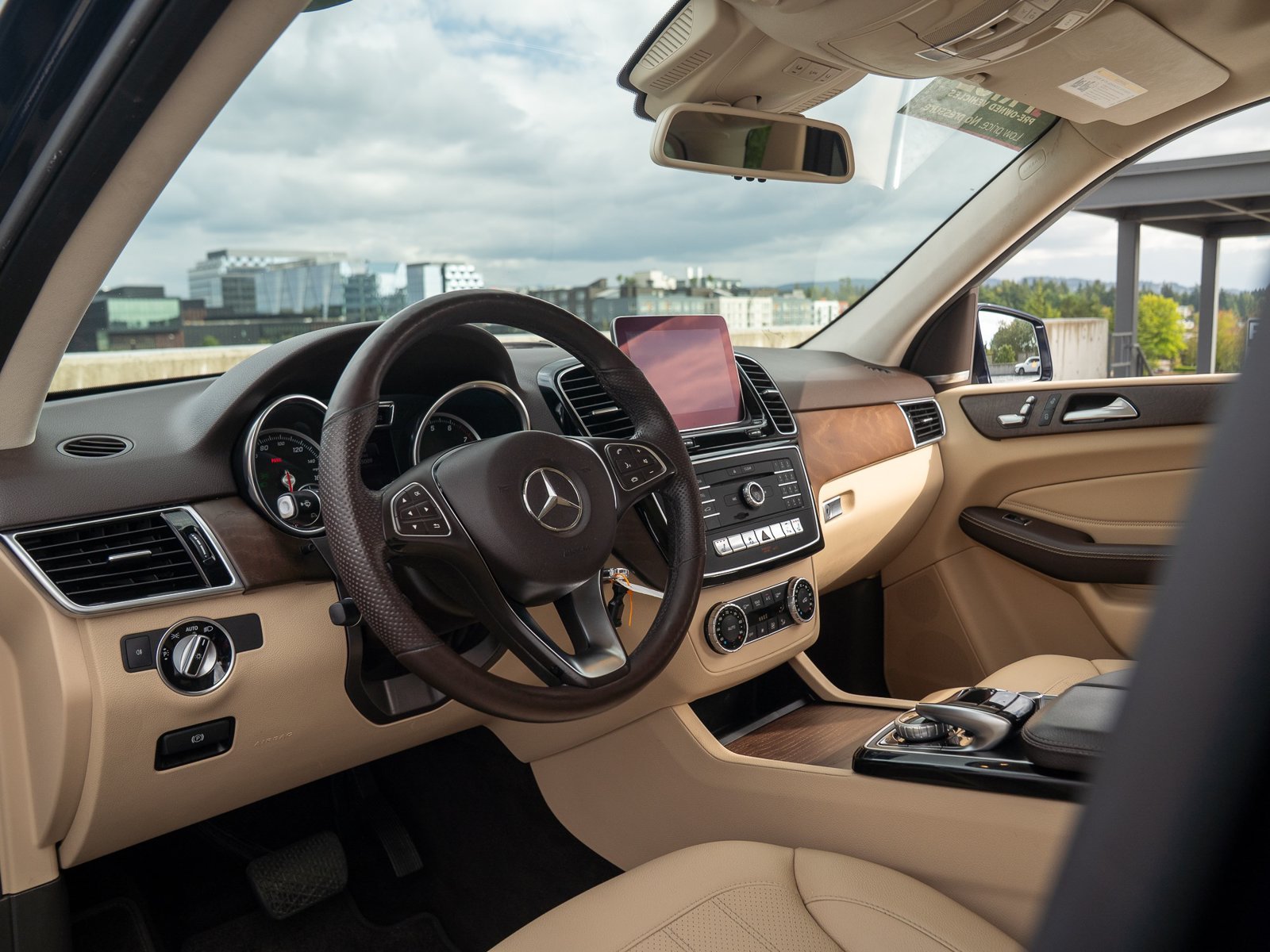Used 2018 Mercedes-Benz GLE 350 4MATIC image 16