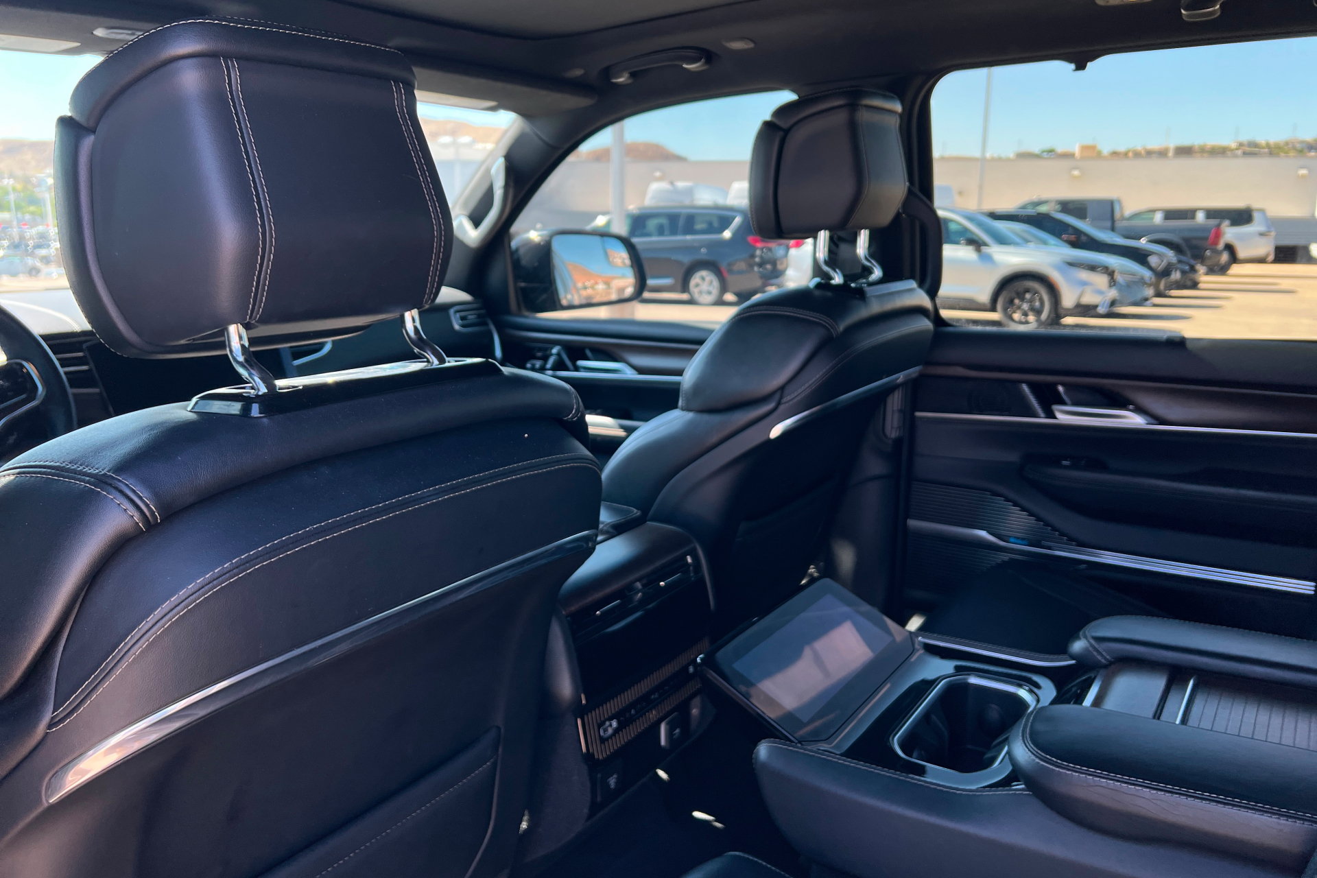 Used 2024 Jeep Grand Wagoneer L 4WD image 19