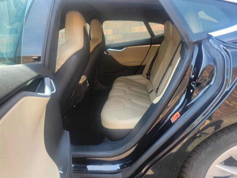 Used 2016 Tesla Model S 70D image 30