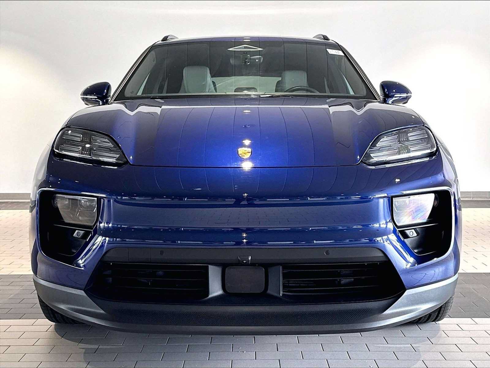Used 2026 Porsche Macan 4 Electric AWD/4WD image 13
