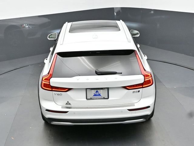 Used 2024 Volvo V60 B5 Cross Country Plus image 48