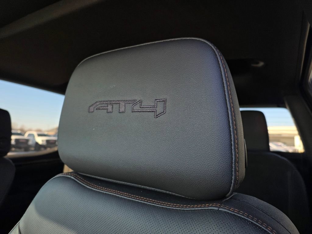 Used 2025 GMC Sierra 1500 AT4 w/ AT4 Premium Package image 21