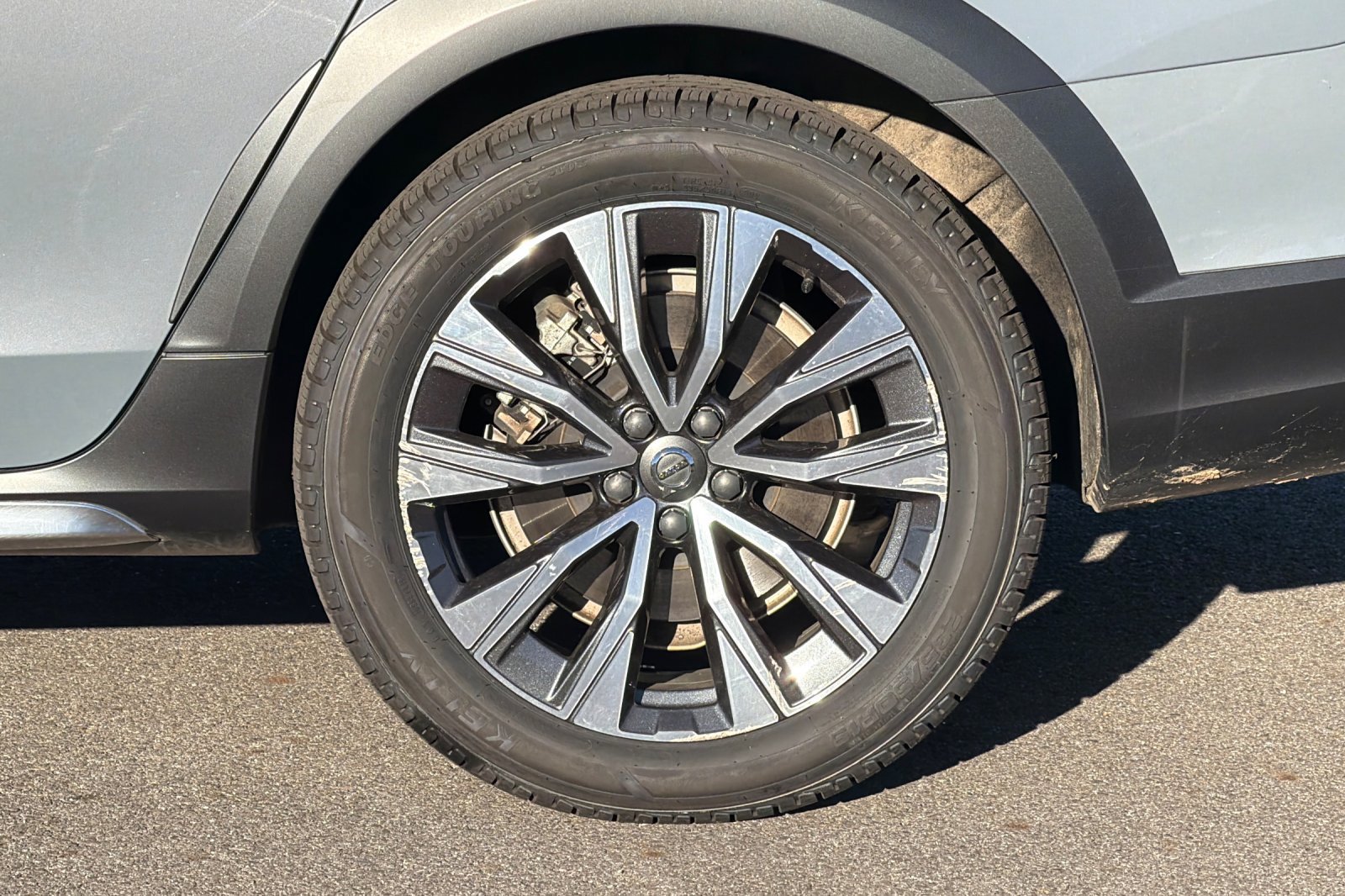 Used 2022 Volvo V90 B6 Cross Country AWD/4WD image 42