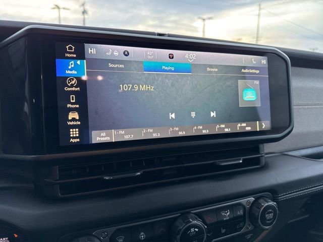 Used 2024 Jeep Wrangler Unlimited Sahara AWD/4WD image 26
