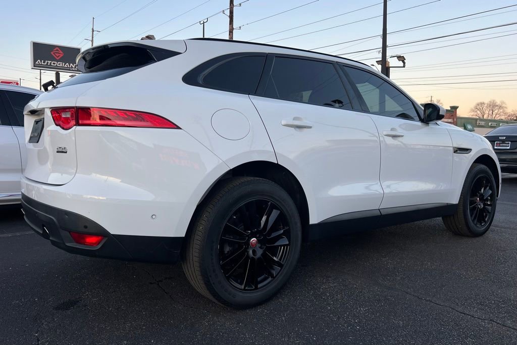 Used 2020 Jaguar F-PACE Prestige image 8