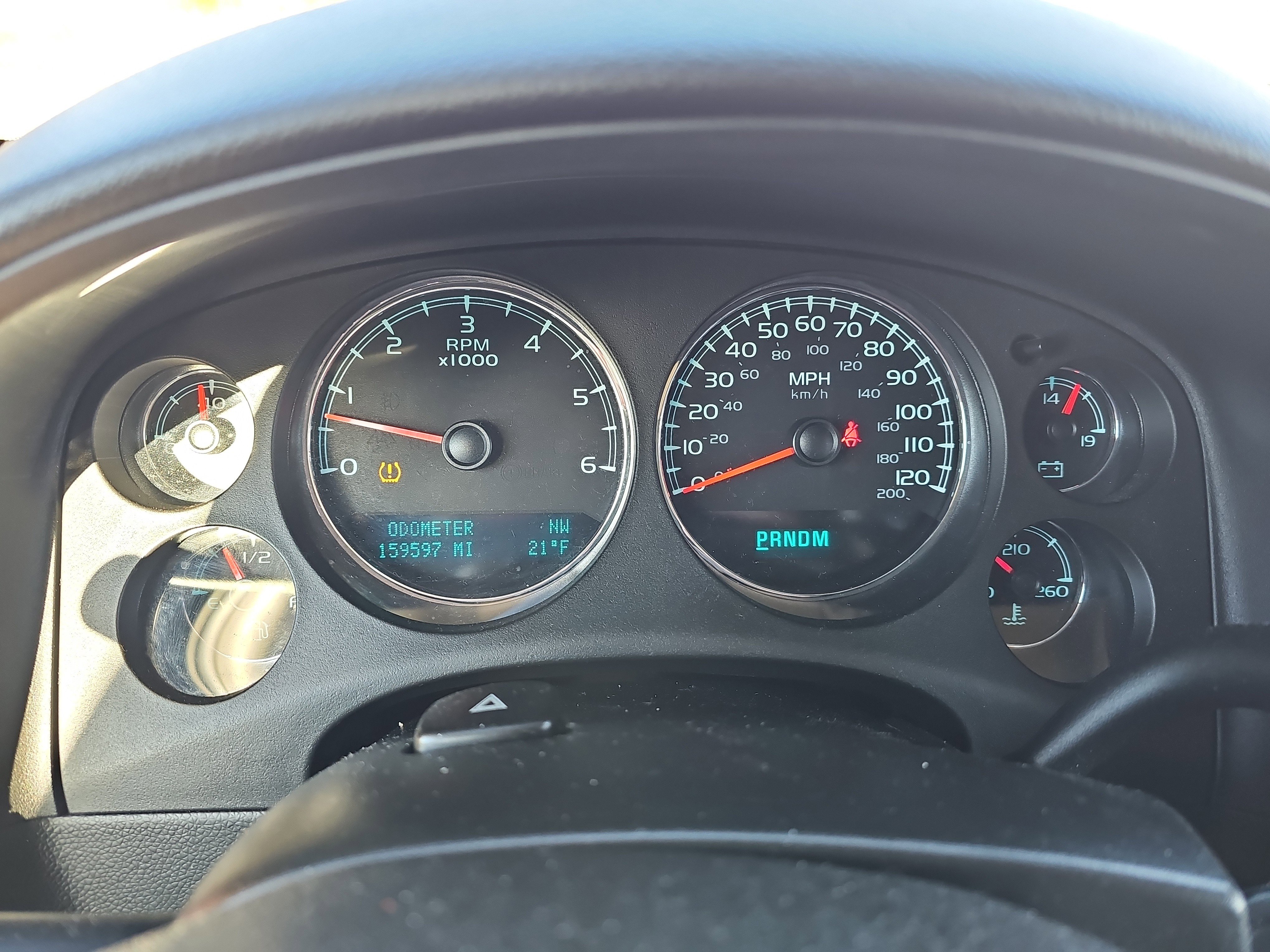 Used 2010 Chevrolet Suburban LT image 23