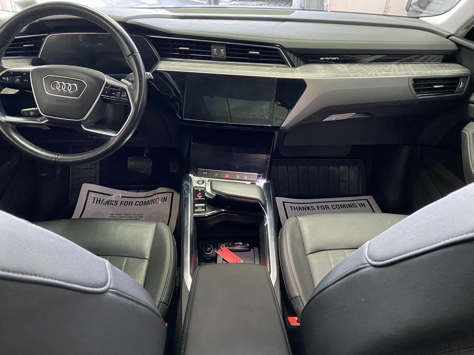 Used 2022 Audi e-tron Premium image 14