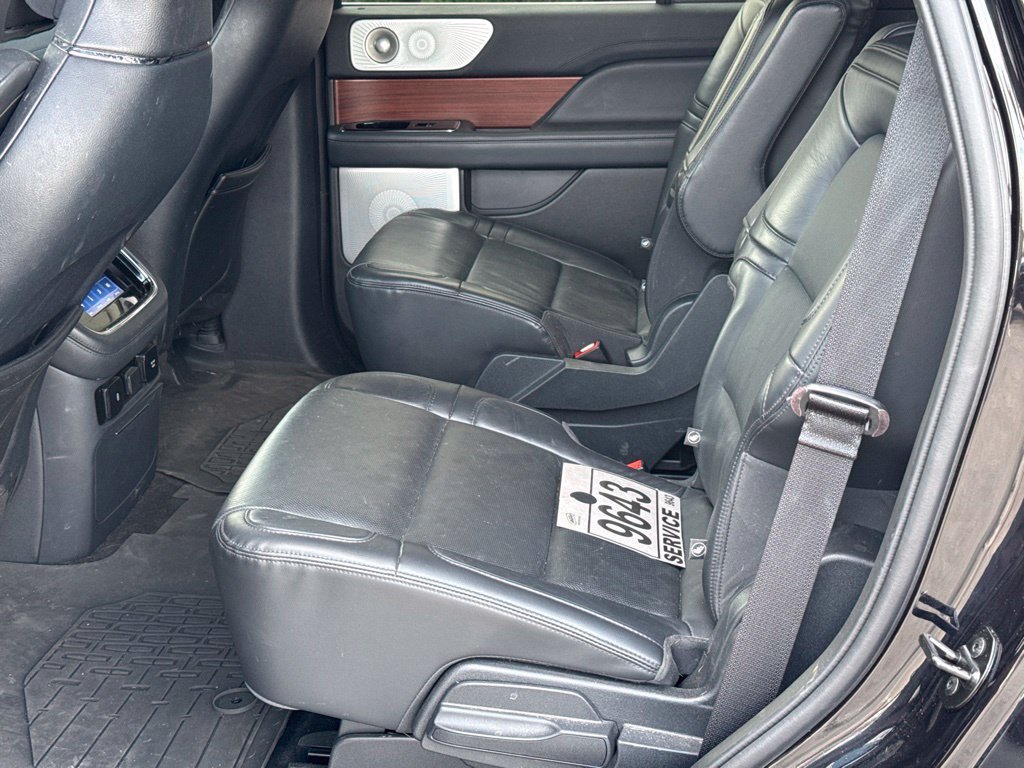 Used 2023 Lincoln Navigator Reserve AWD/4WD image 19