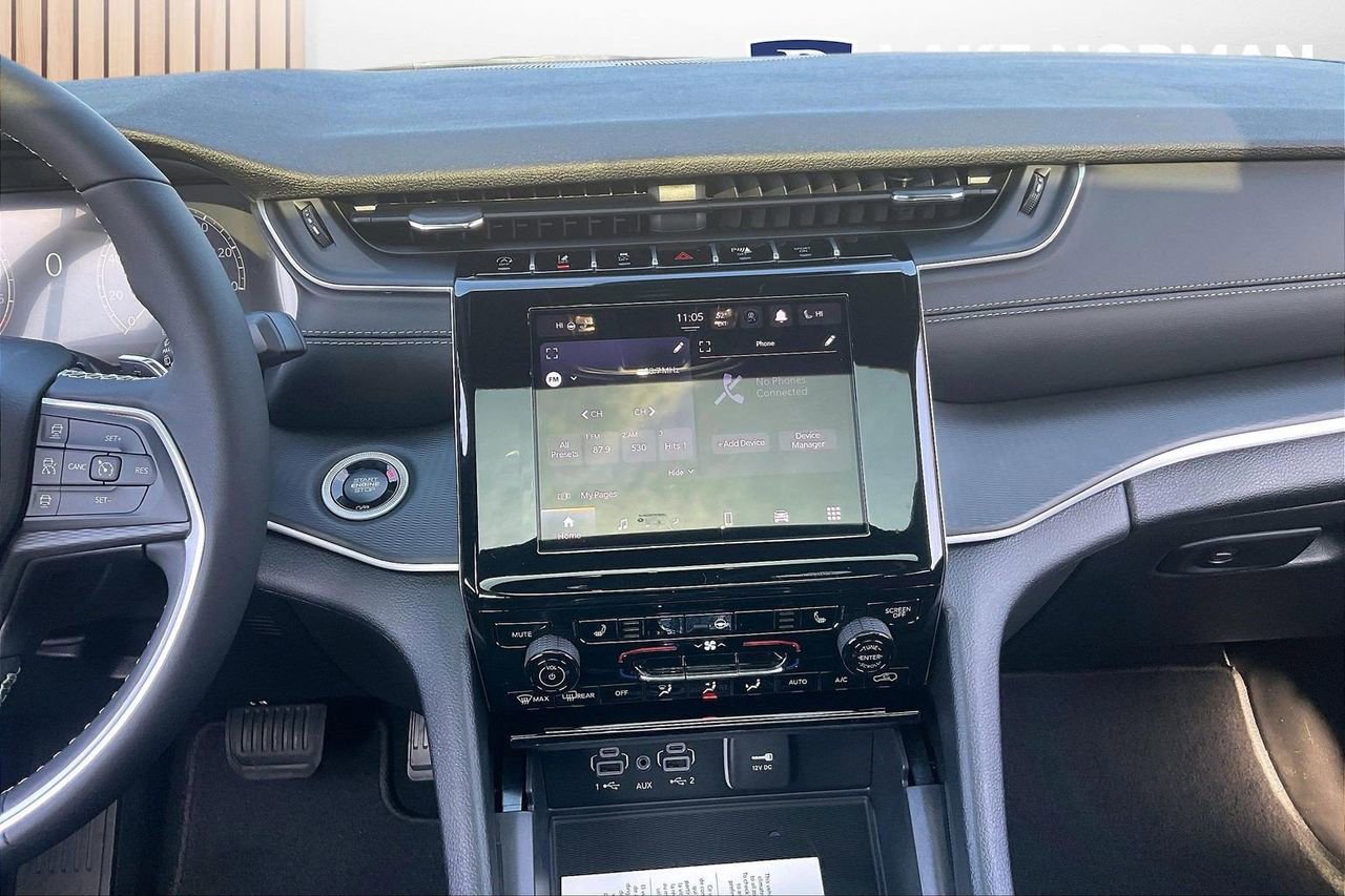 New 2025 Jeep Grand Cherokee L Laredo w/ Luxury Tech Group I image 12