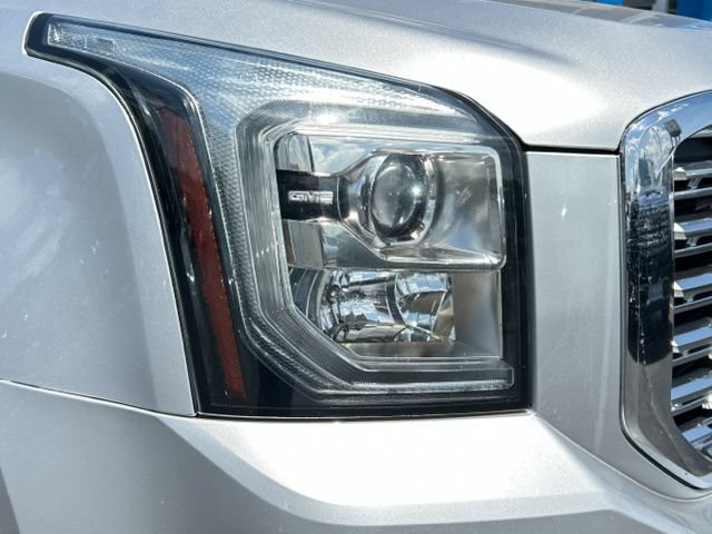 Used 2018 GMC Yukon SLT w/ Open Road Package AWD/4WD image 19